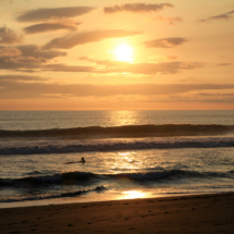 Le soleil se couche sur Playa Hermosa