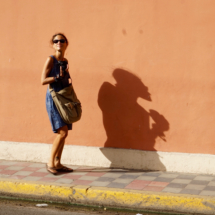 Sonia dans les rues de Granada